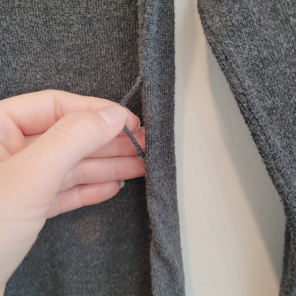 💕 Liz Lange for Target Gray Maternity Sweater Sze XS - Picture 3 of 16